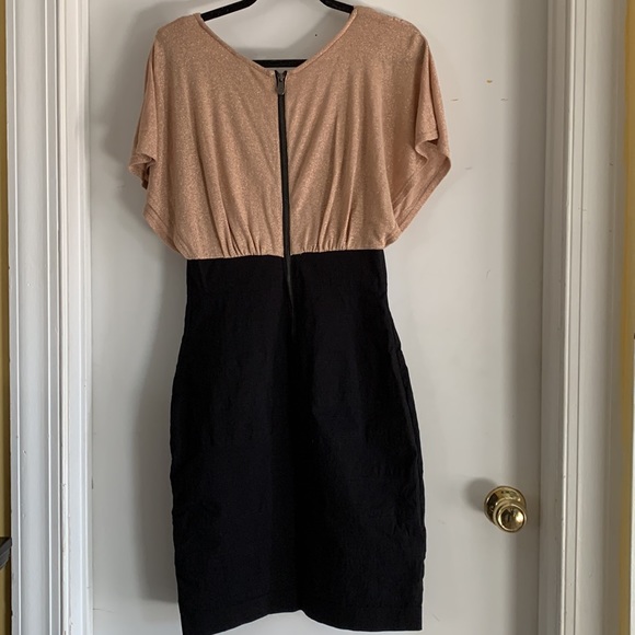 Nicole by Nicole Miller, Gold and Black Sz 8 body con dress - Picture 3 of 4